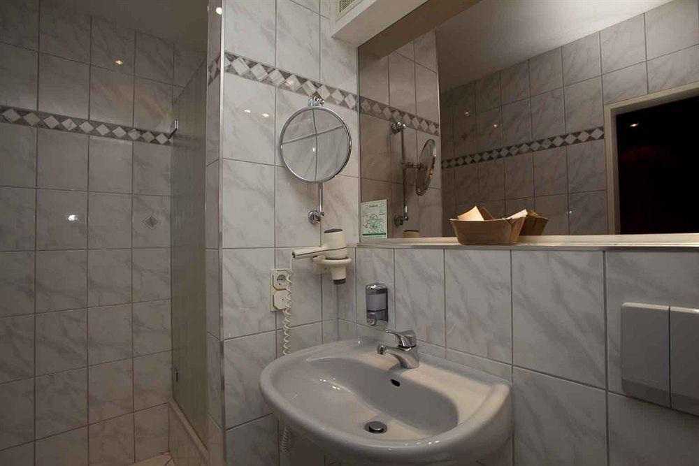 Hotel Frechener Hof מראה חיצוני תמונה